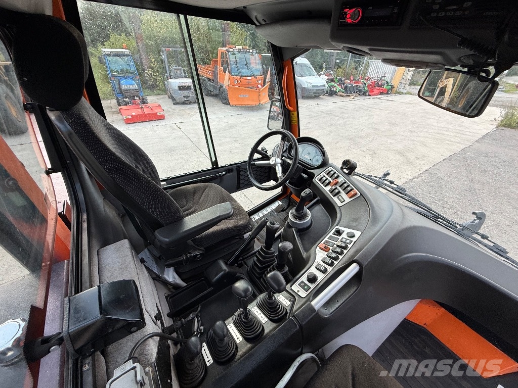 Lindner Unitrac 82 S Trattori