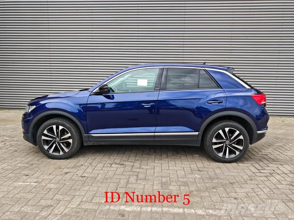 Volkswagen T-Roc 2.0 United Kistehergépjárművek
