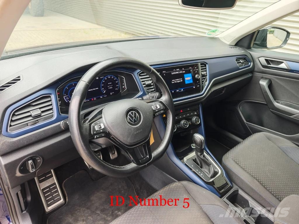 Volkswagen T-Roc 2.0 United Kistehergépjárművek