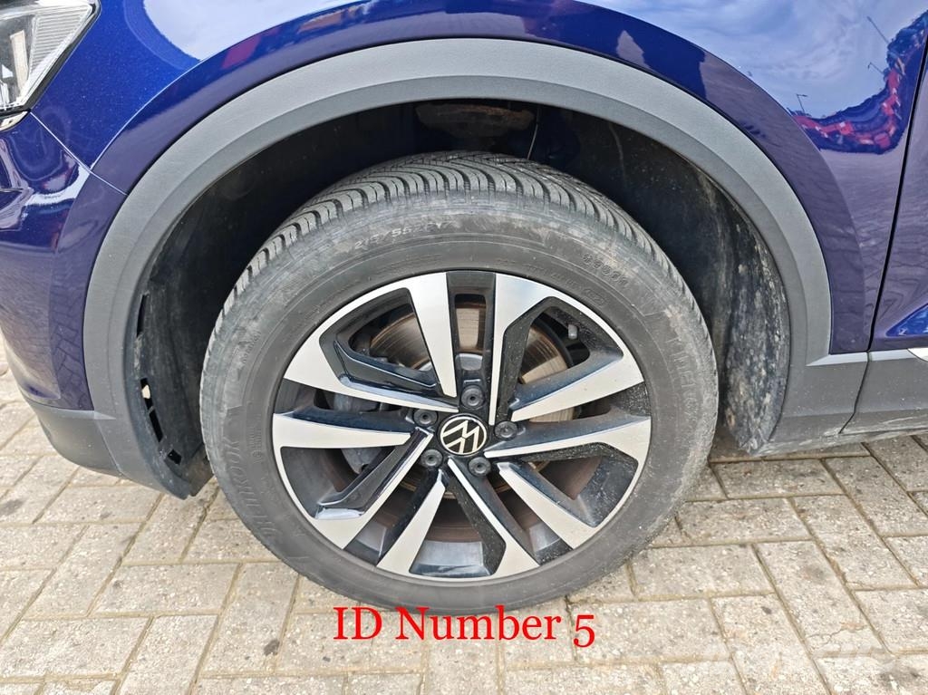Volkswagen T-Roc 2.0 United Kistehergépjárművek