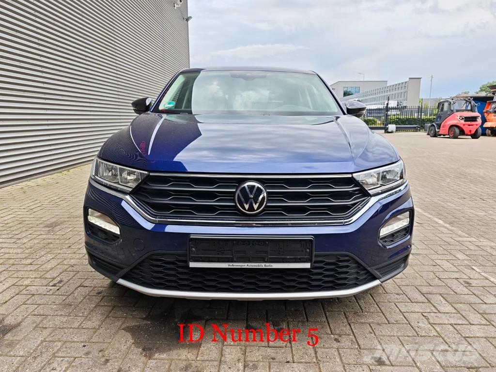 Volkswagen T-Roc 2.0 United Kistehergépjárművek