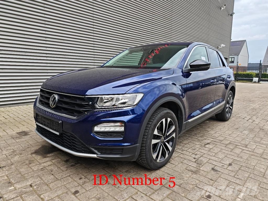 Volkswagen T-Roc 2.0 United Kistehergépjárművek