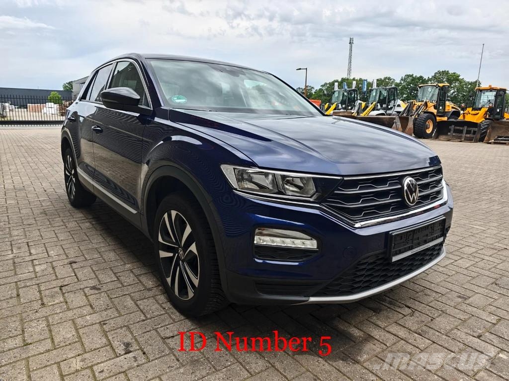 Volkswagen T-Roc 2.0 United Kistehergépjárművek