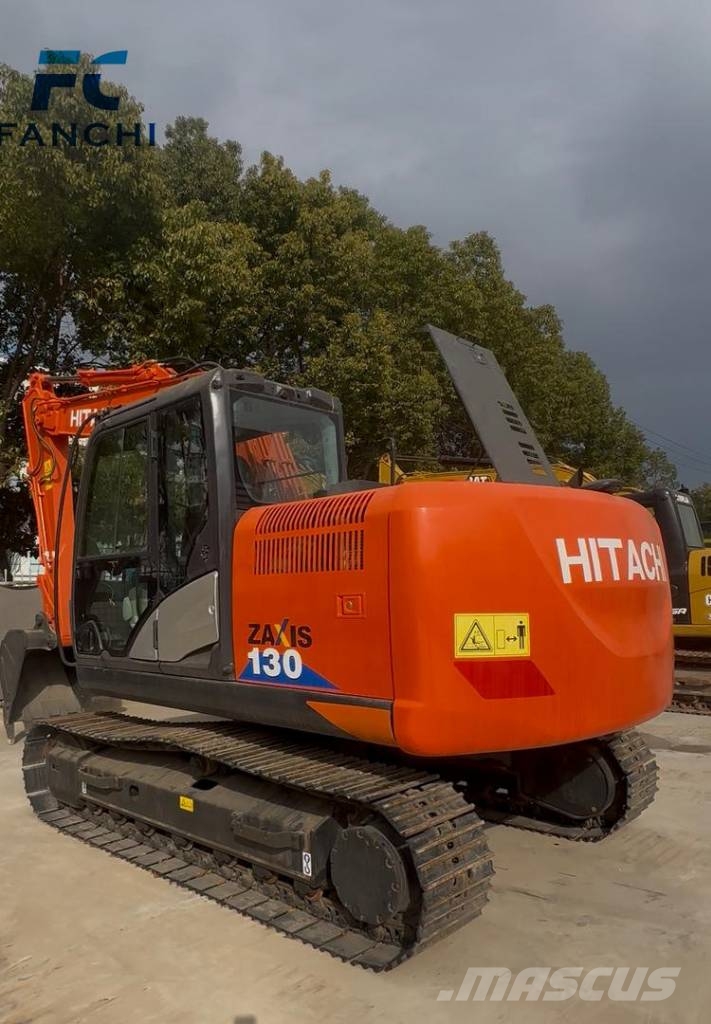 Hitachi ZX 130 Kāpurķēžu ekskavatori