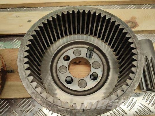 Manitou MLT 628 (739.06.008.02) portal axle Axles