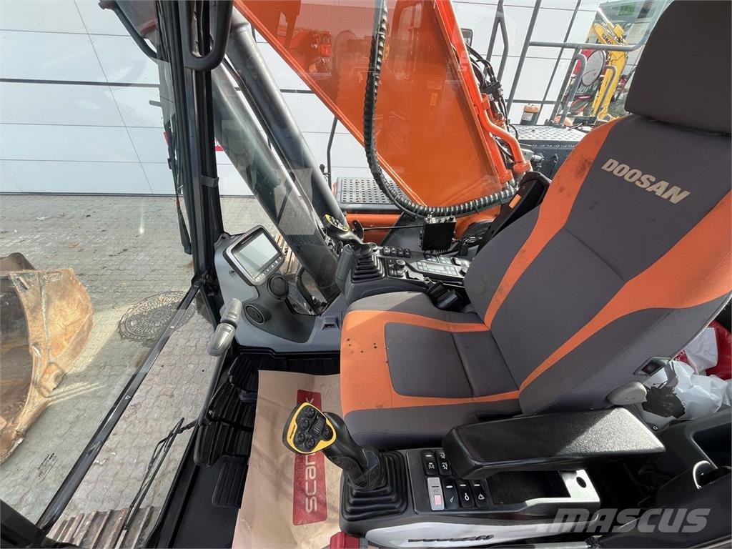 Doosan DX255LC-5 حفارات زحافة