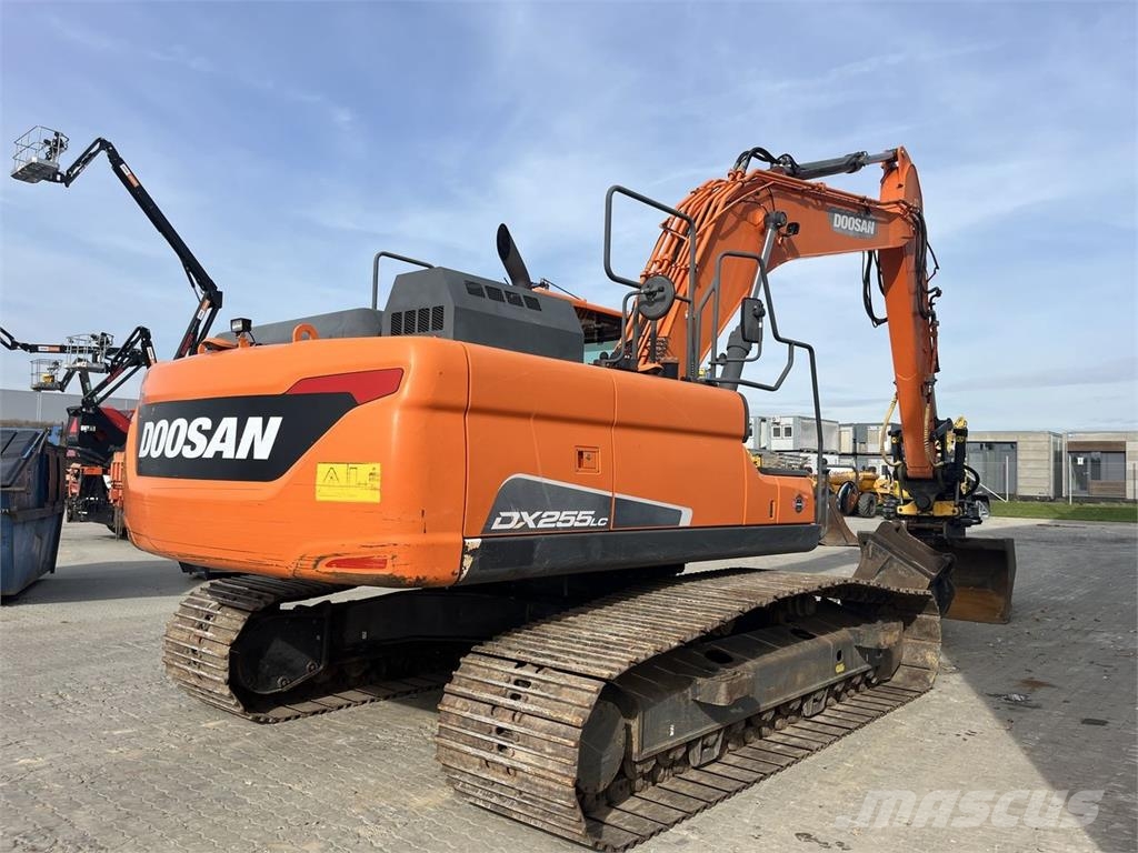 Doosan DX255LC-5 حفارات زحافة