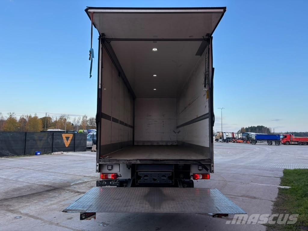 Mercedes-Benz Actros 1827 4x2 LOW MILEAGE ! / BOX L=8236 mm Dobozos teherautók