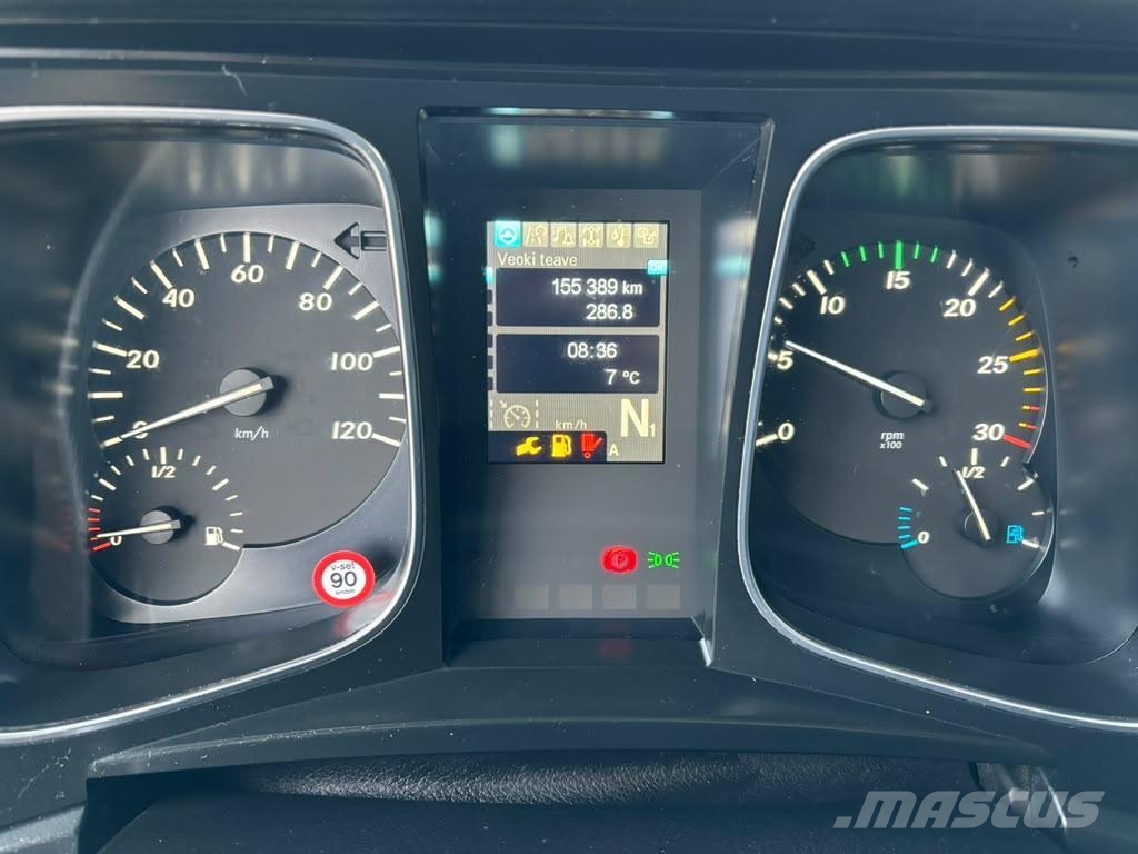 Mercedes-Benz Actros 1827 4x2 LOW MILEAGE ! / BOX L=8236 mm Dobozos teherautók