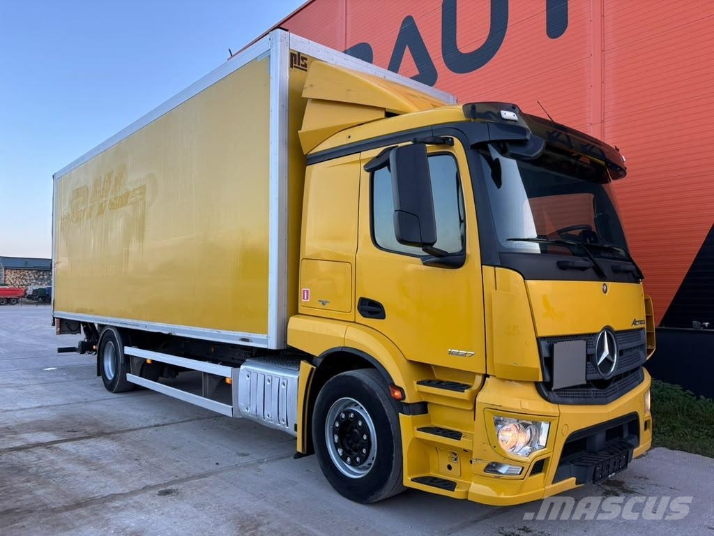 Mercedes-Benz Actros 1827 4x2 LOW MILEAGE ! / BOX L=8236 mm Dobozos teherautók