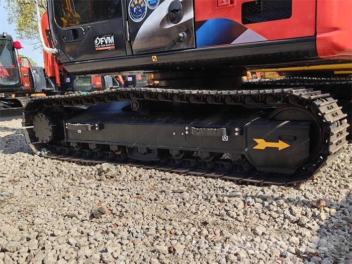 Hitachi ZX 130 Kāpurķēžu ekskavatori