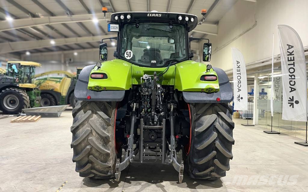 CLAAS Axion 950 Cmatic Tractoare