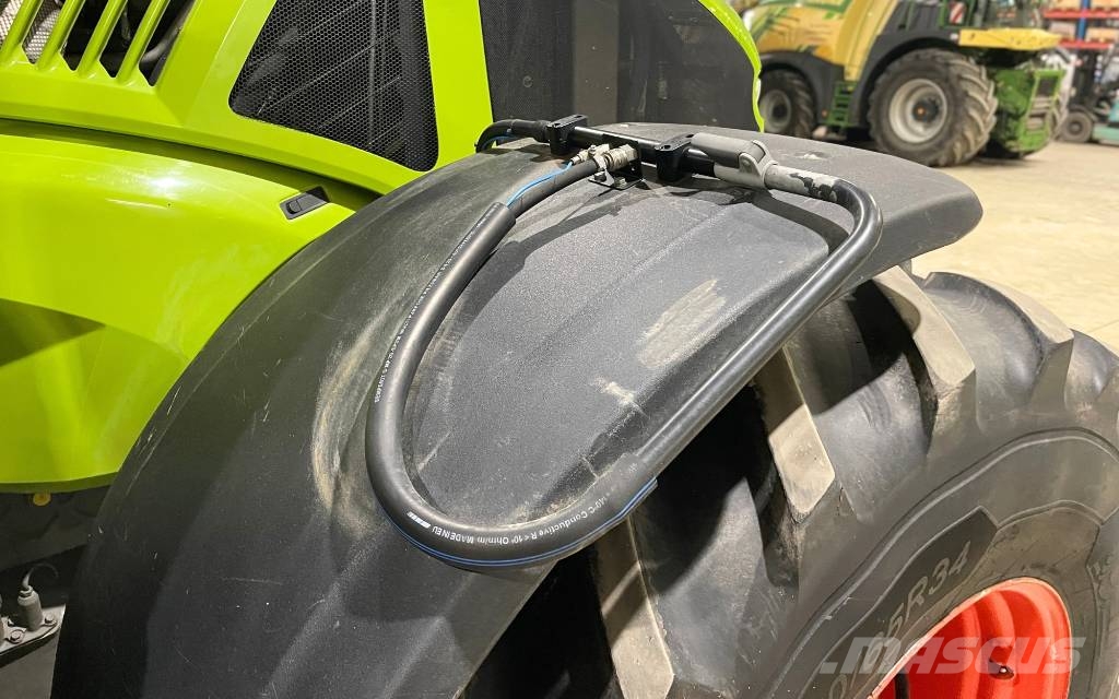 CLAAS Axion 950 Cmatic Tractoare