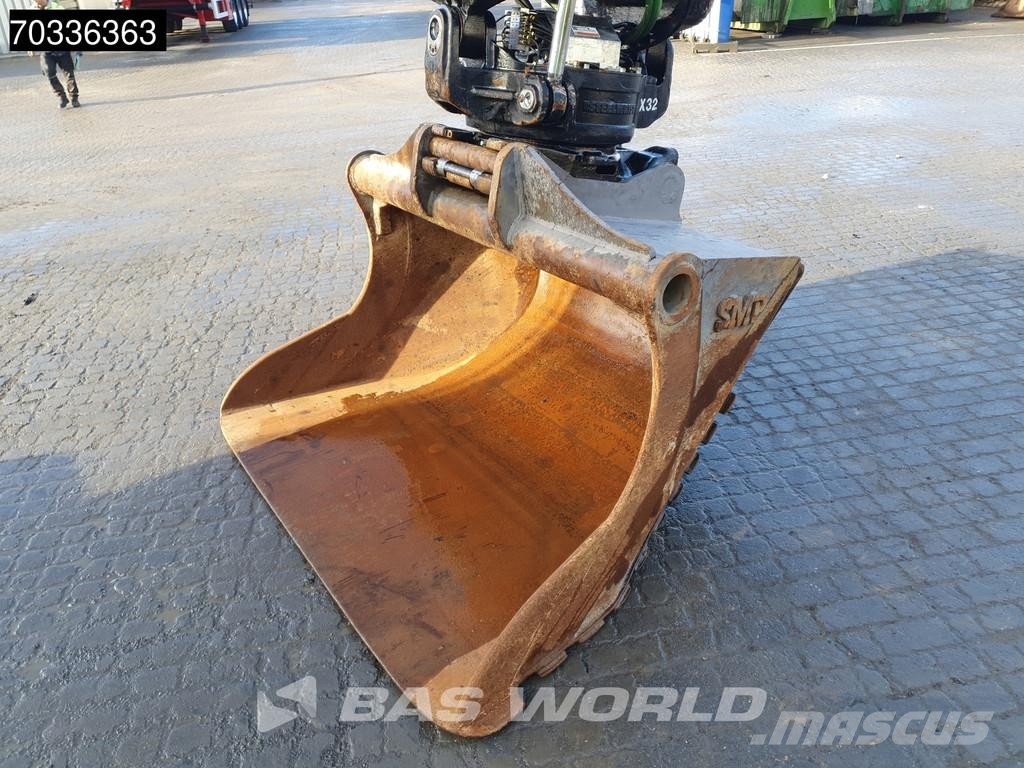 Volvo EC300 E L حفارات زحافة