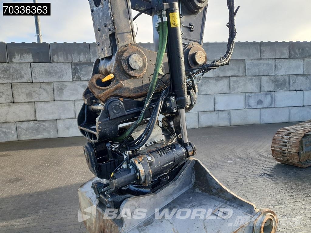 Volvo EC300 E L حفارات زحافة