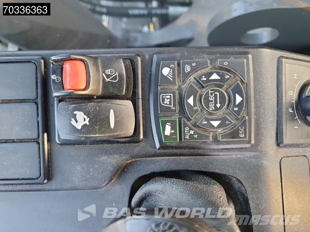 Volvo EC300 E L حفارات زحافة