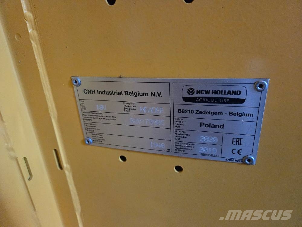 New Holland TC 5.90 Ražas novākšanas kombaini