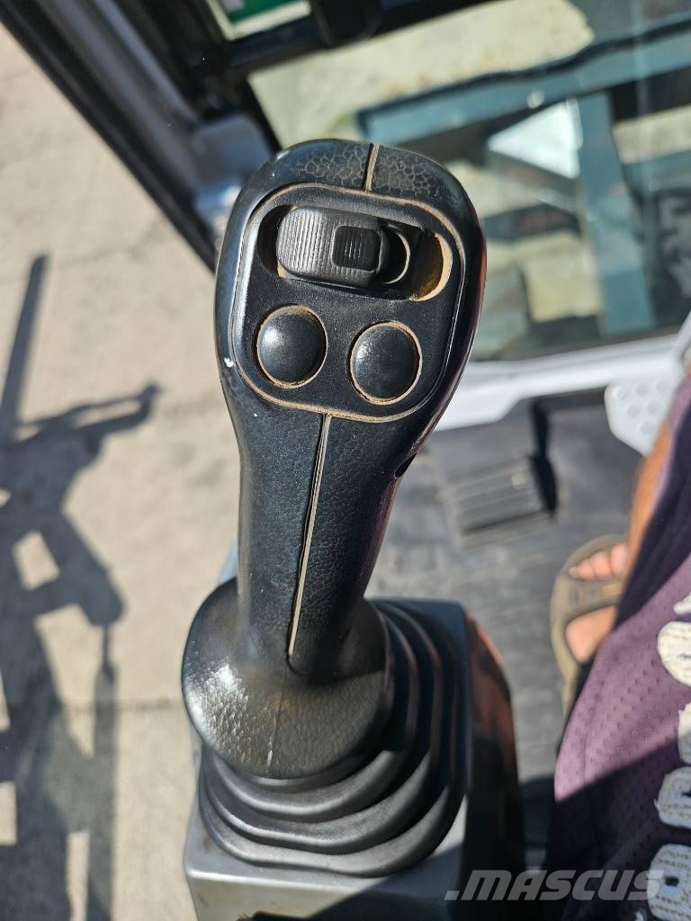 Takeuchi TB 250 Εκσκαφάκι (διαβολάκι) < 7t