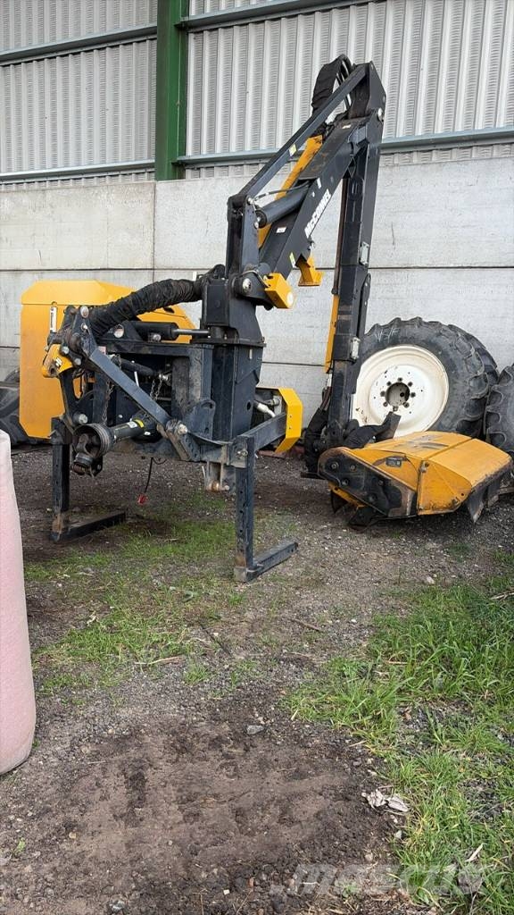 McConnel PA 6577 T Corta-sebes