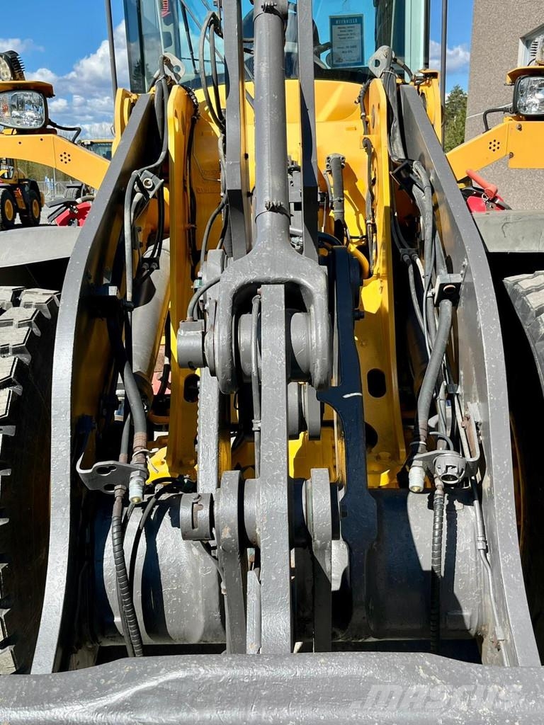 Volvo L90H لوادر بعجل