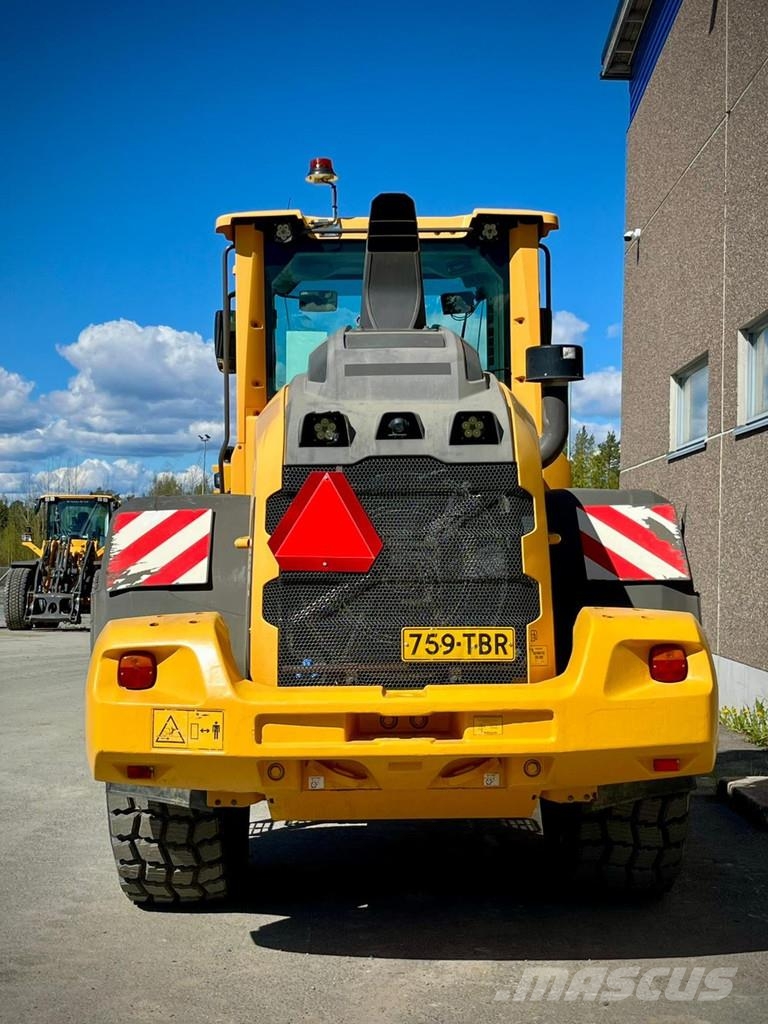 Volvo L90H لوادر بعجل