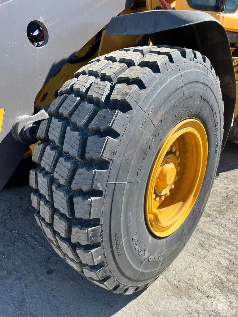 Volvo L90H لوادر بعجل