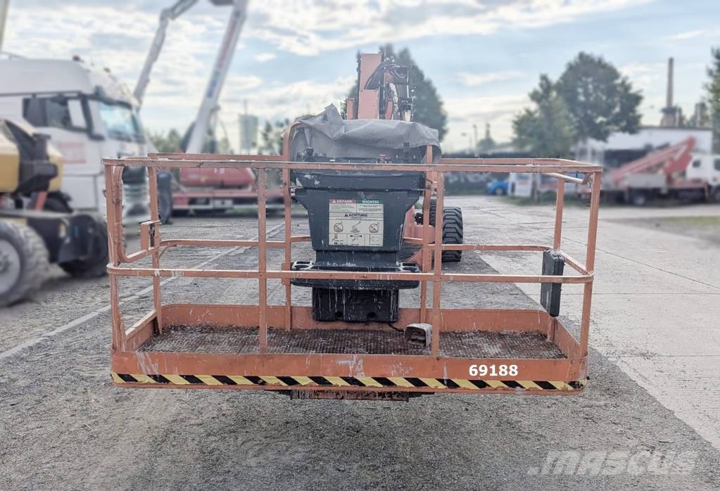 JLG 860 SJ Телескопични повдигачи