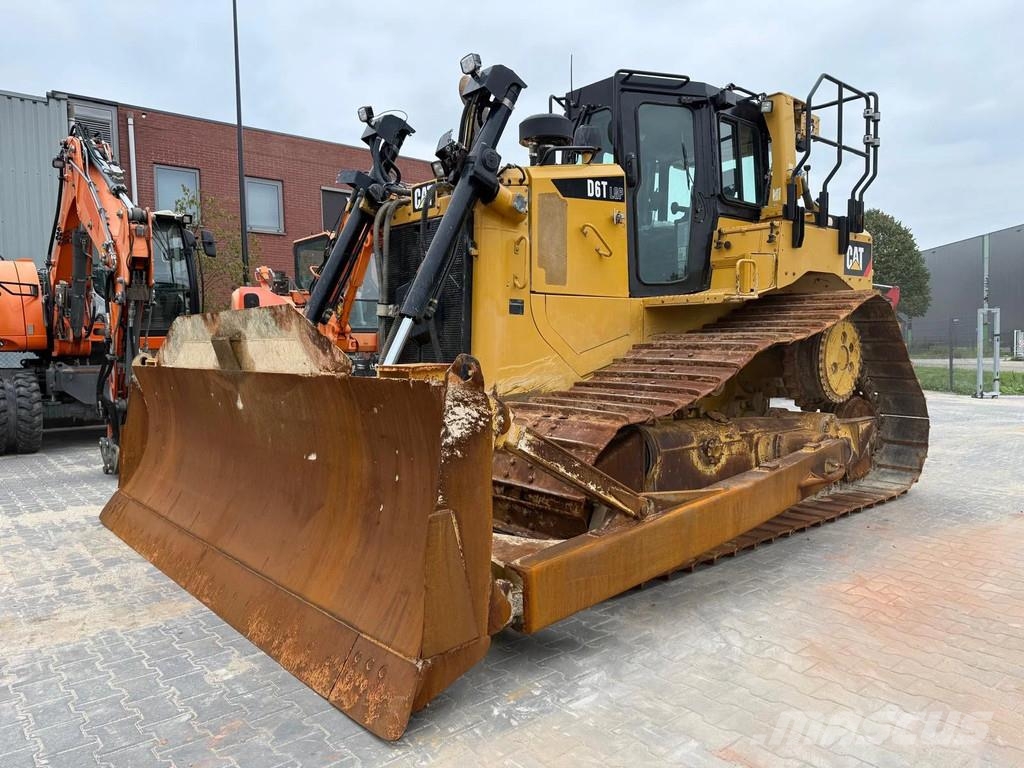 CAT D6T LPG Kāpurķēžu buldozeri