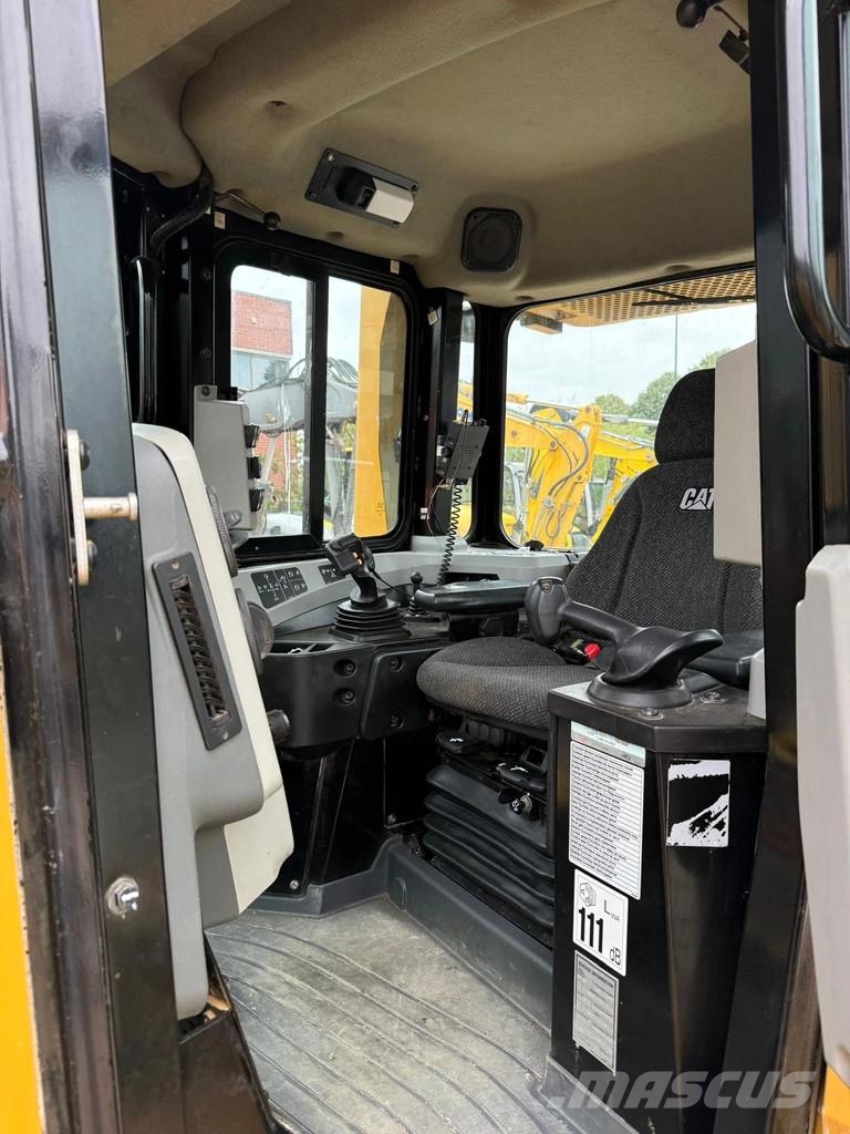 CAT D6T LPG Kāpurķēžu buldozeri