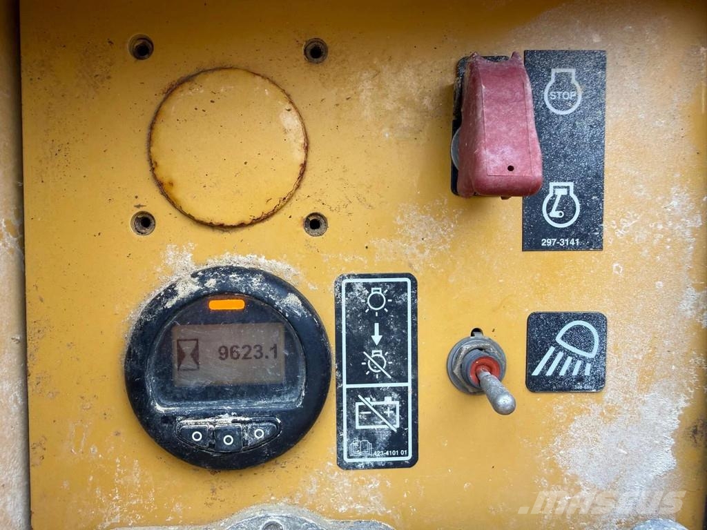 CAT D6T LPG Kāpurķēžu buldozeri