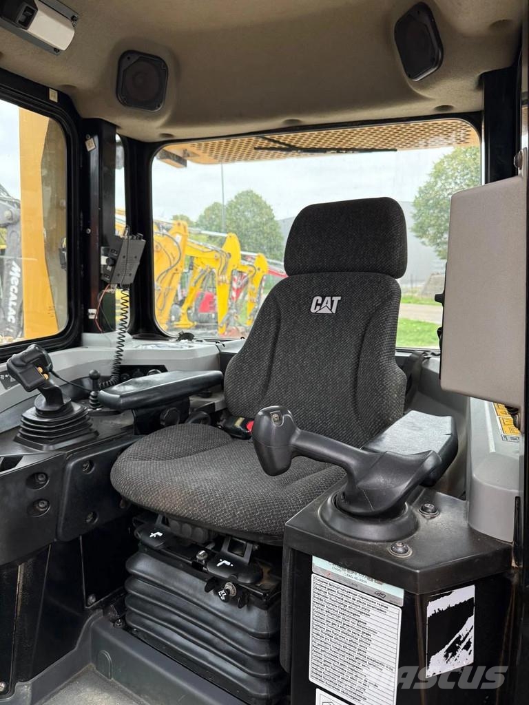 CAT D6T LPG Kāpurķēžu buldozeri