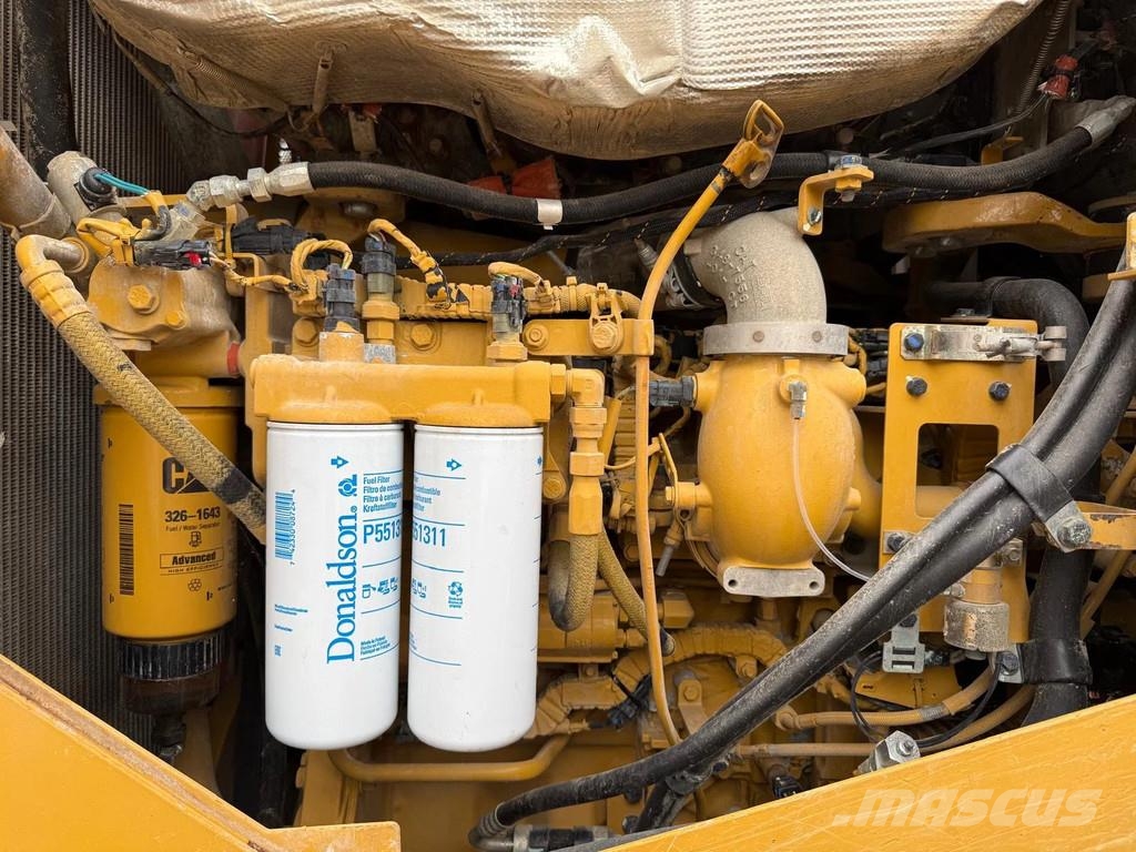 CAT D6T LPG Kāpurķēžu buldozeri