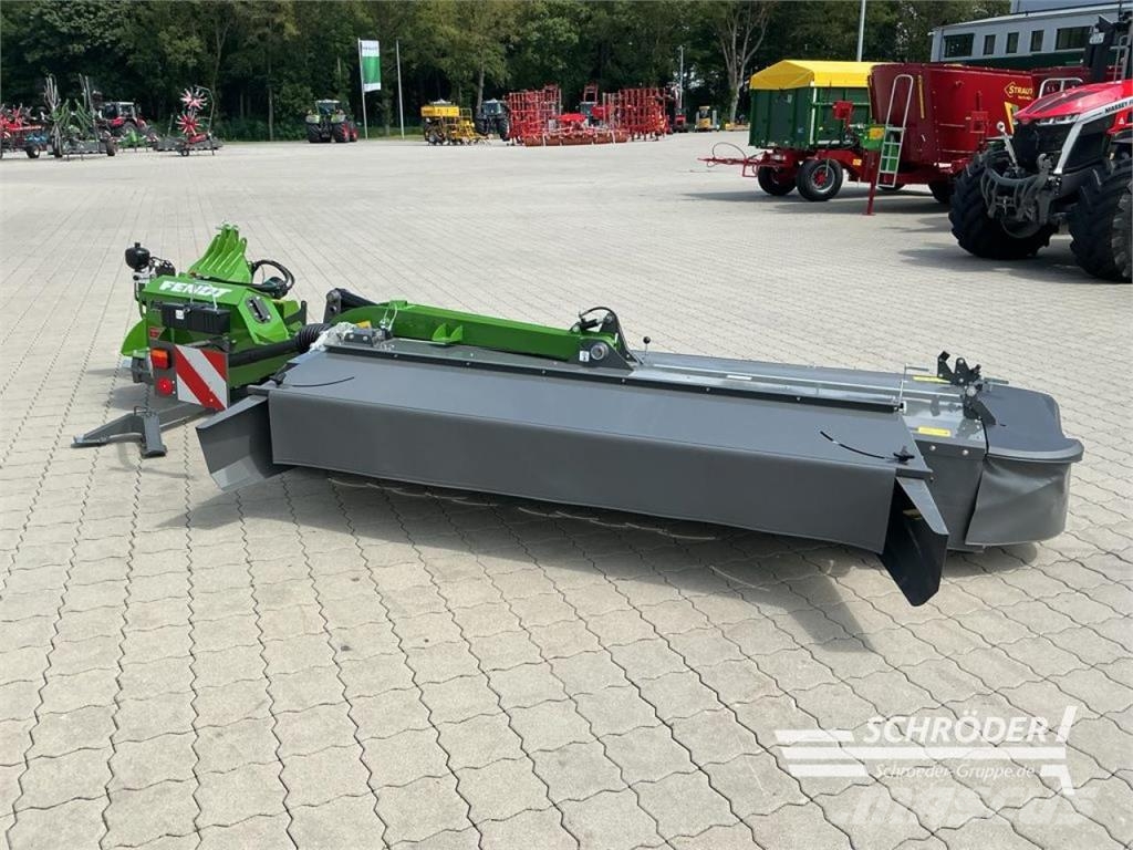 Fendt SLICER 3670 TLX-KC モアーコンディショナー
