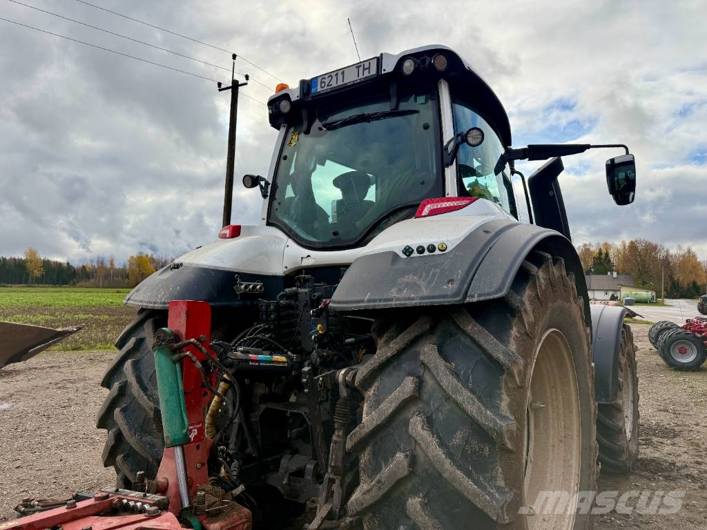 Valtra T 254 Traktorji