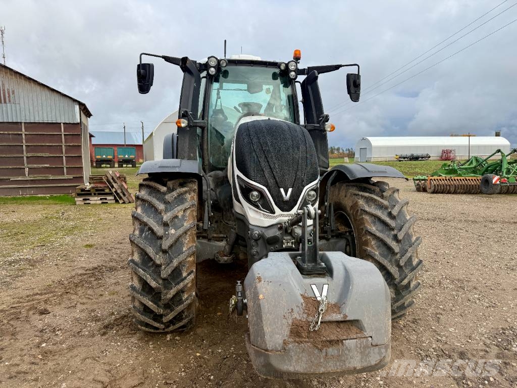 Valtra T 254 Traktorji