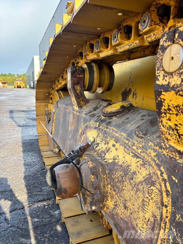 Komatsu D 65 EX-18 (CE - New UC - SU Blade) Гусеничные бульдозеры