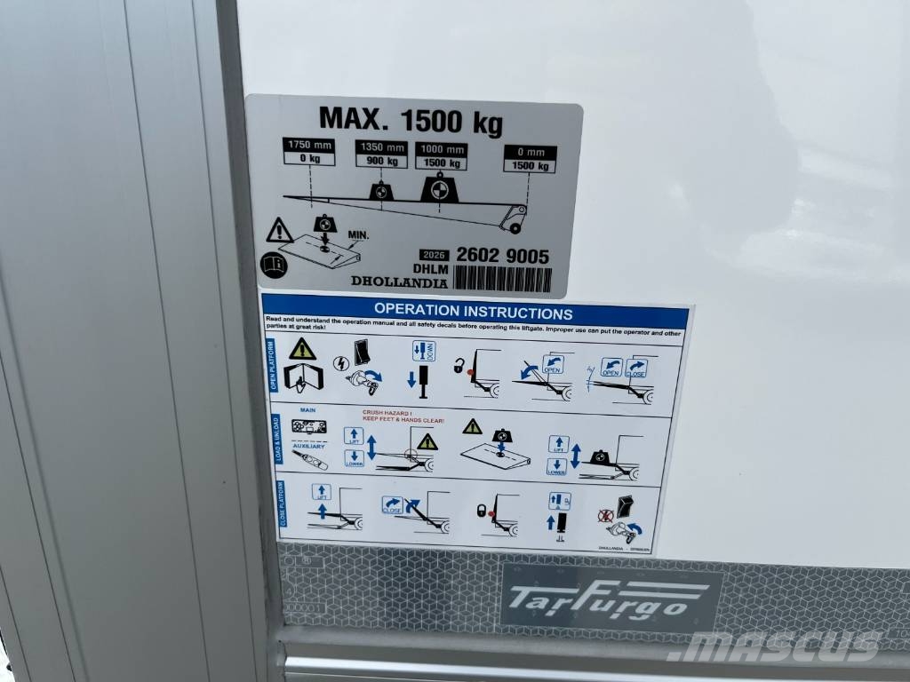 DAF XB 210 FA Camiones con caja de remolque