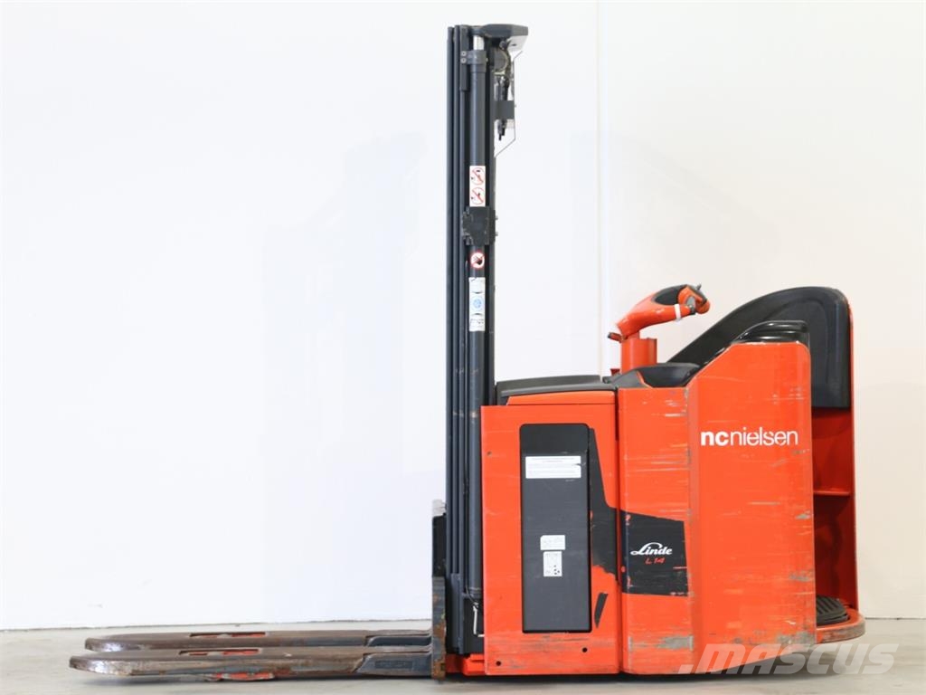 Linde L14SP/133-00 معدات التكديس الجوالة