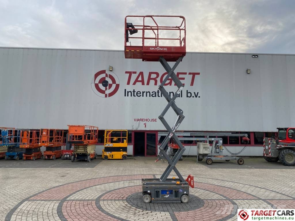 SkyJack SJ3014 Micro Electric Scissor Work Lift 640cm Škarjaste dvižne ploščadi
