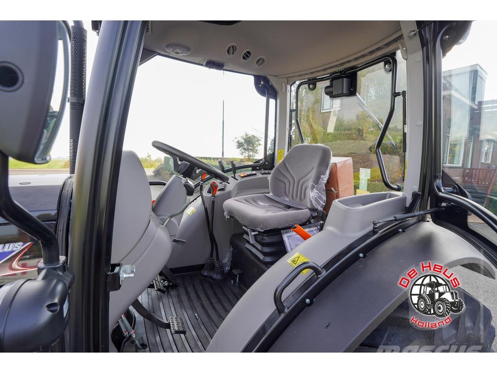 Lovol M754C Black edition Traktori