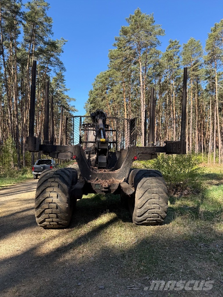 Komatsu 895 Lassbærere