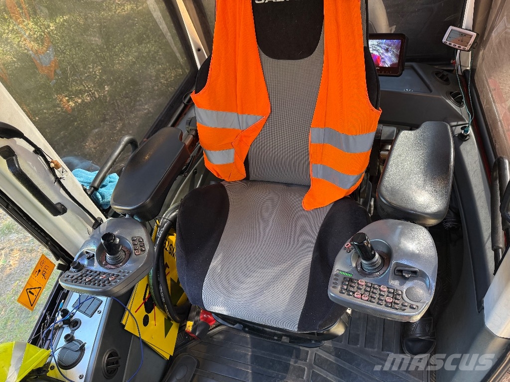 Komatsu 895 Lassbærere