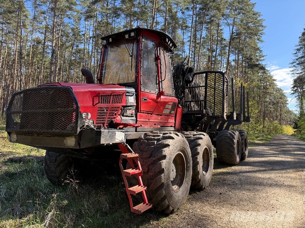 Komatsu 895 Lassbærere