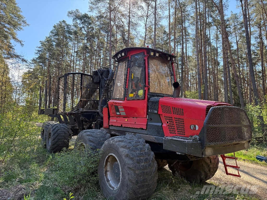 Komatsu 895 Lassbærere