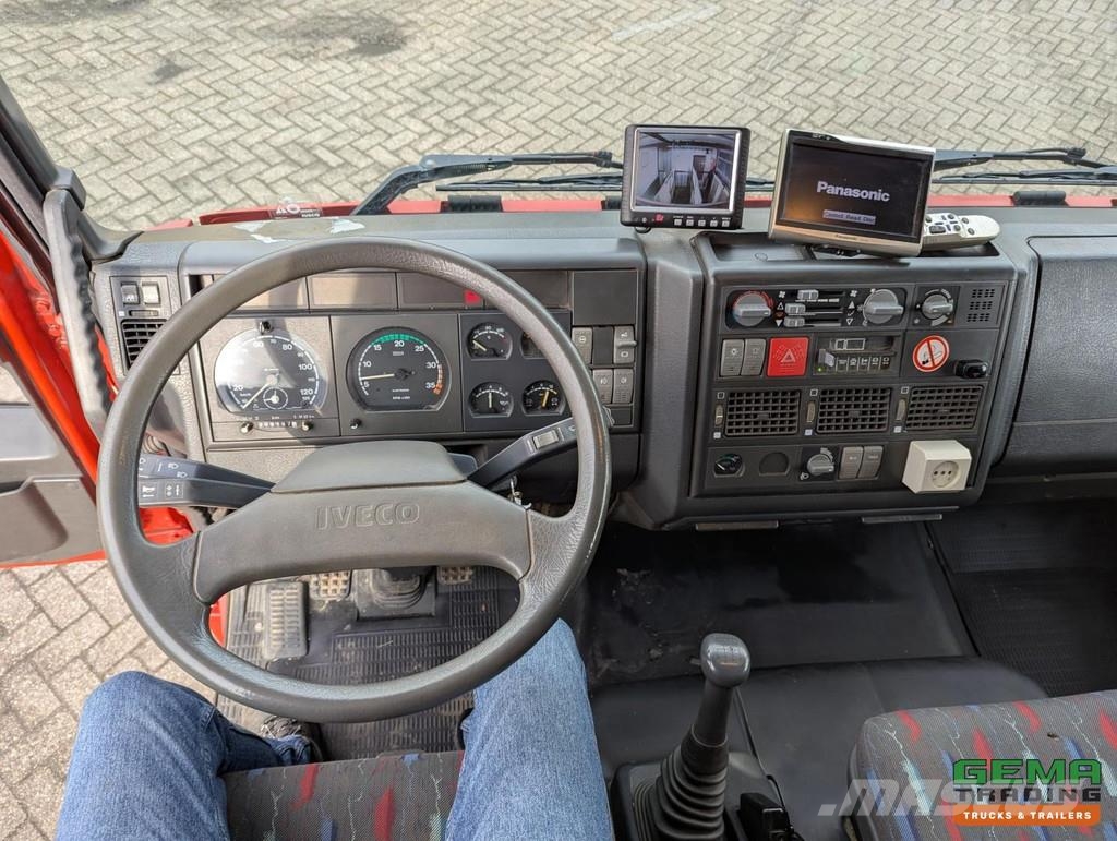 Iveco Tector ML120E24D 4x2 Euro3 Double Cab - Horse Trai Camiones para transporte de animales