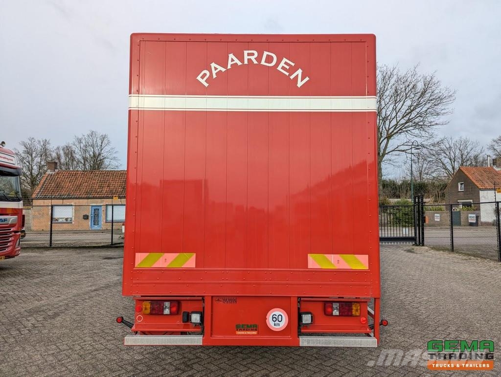 Iveco Tector ML120E24D 4x2 Euro3 Double Cab - Horse Trai Camiones para transporte de animales