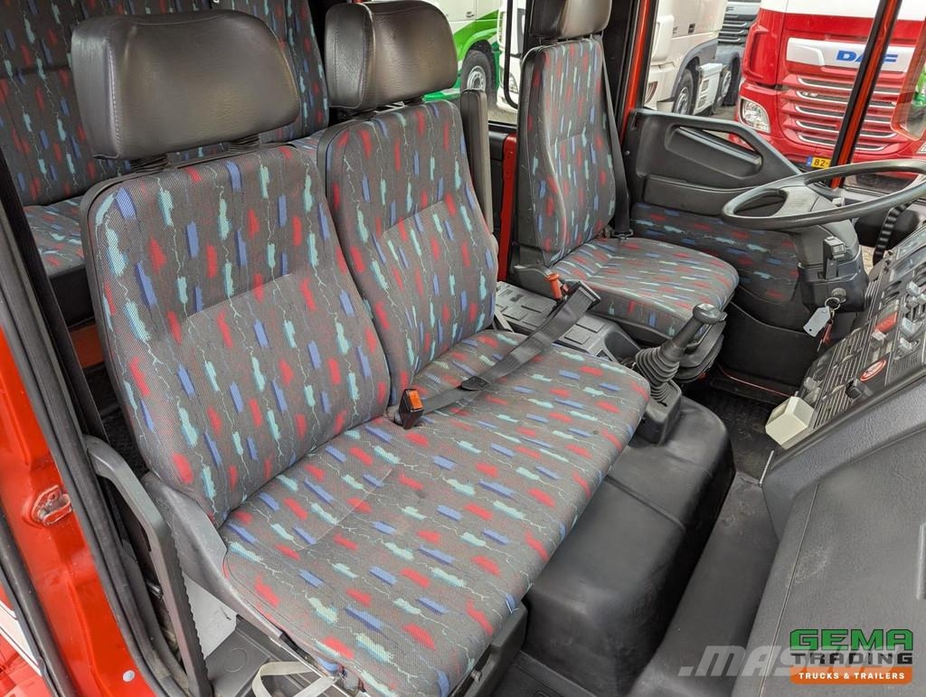 Iveco Tector ML120E24D 4x2 Euro3 Double Cab - Horse Trai Camiones para transporte de animales