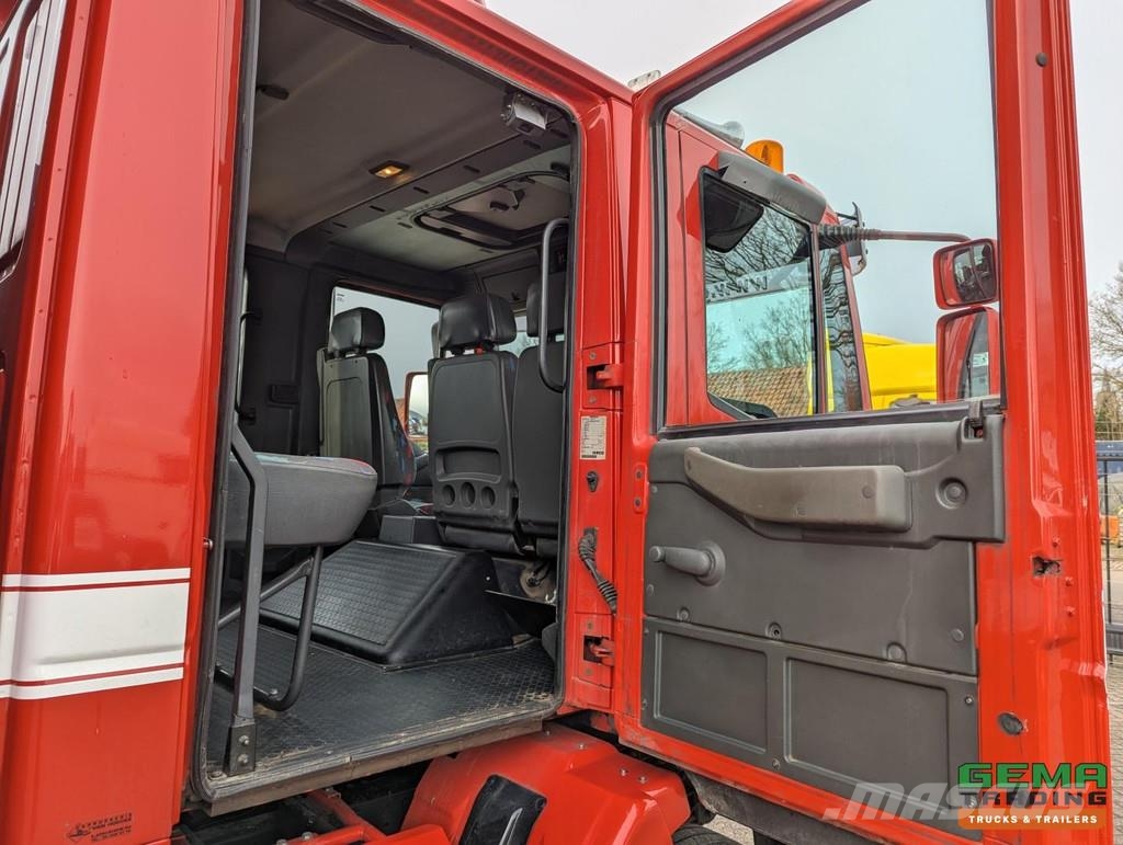 Iveco Tector ML120E24D 4x2 Euro3 Double Cab - Horse Trai Camiones para transporte de animales