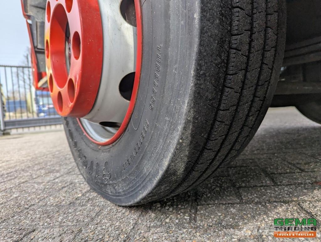 Iveco Tector ML120E24D 4x2 Euro3 Double Cab - Horse Trai Camiones para transporte de animales