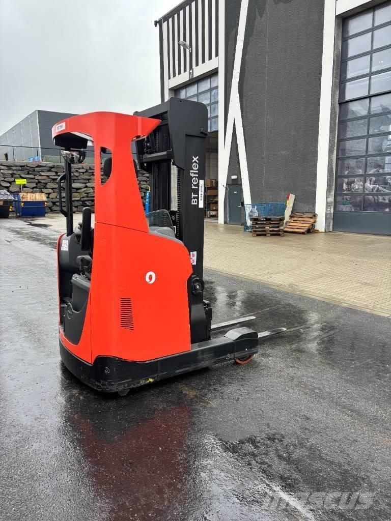 Toyota Toyota RRE140H Sit-on stackers